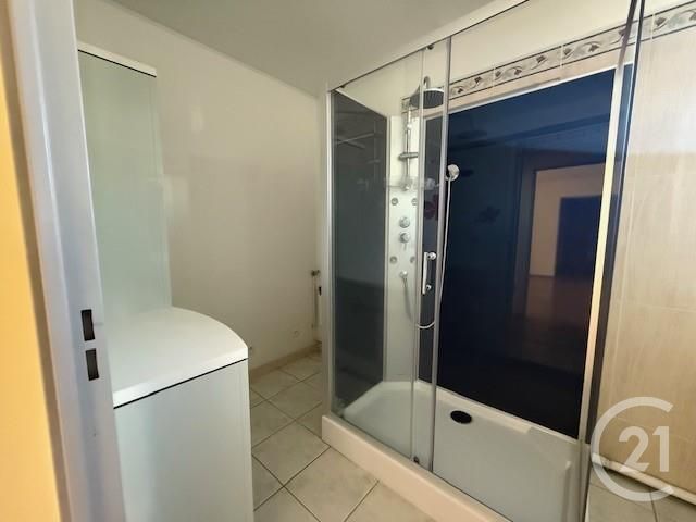 Appartement F3 &agrave; louer - 3 pi&egrave;ces - 84,16 m2 - Coulommiers - 77 - ILE-DE-FRANCE