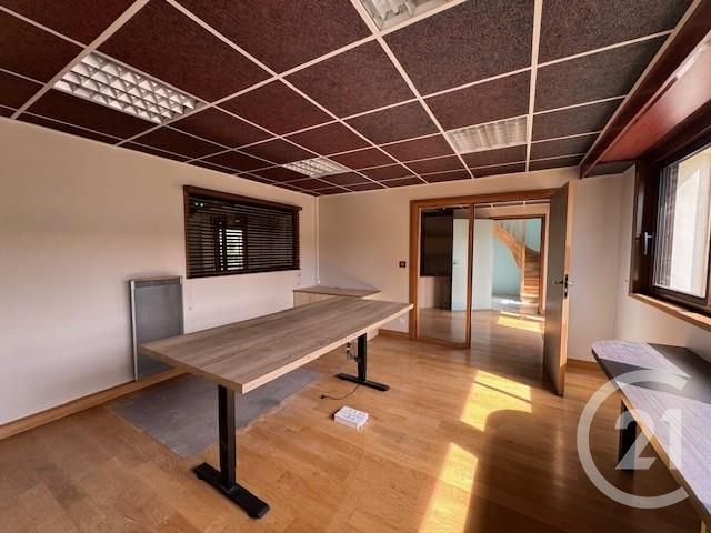 Local commercial à louer - 900.0 m2 - 77 - Seine-et-Marne