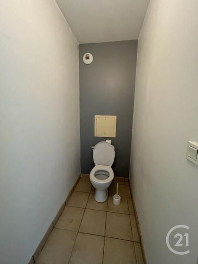 Appartement &agrave; louer - 3 pi&egrave;ces - 56,07 m2 - Coulommiers - 77 - ILE-DE-FRANCE