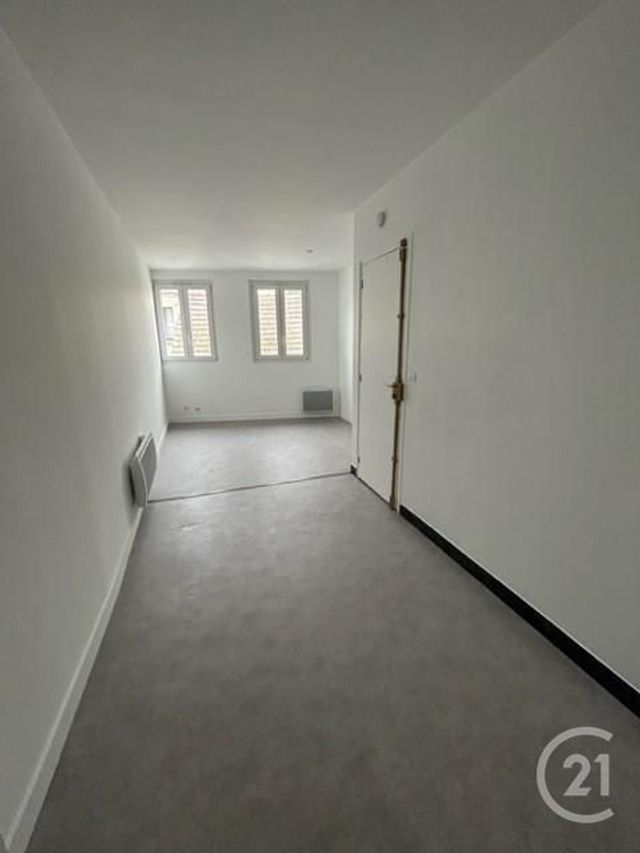 Appartement Studio &agrave; louer - 1 pi&egrave;ce - 25,10 m2 - La Ferte Sous Jouarre - 77 - ILE-DE-FRANCE