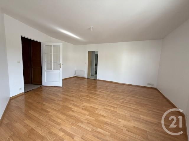 Appartement F3 &agrave; louer - 3 pi&egrave;ces - 66,80 m2 - Coulommiers - 77 - ILE-DE-FRANCE