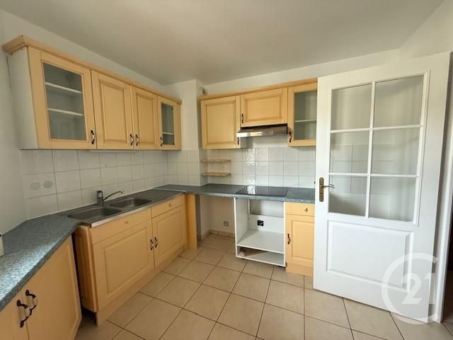 Appartement F3 &agrave; louer - 3 pi&egrave;ces - 66,80 m2 - Coulommiers - 77 - ILE-DE-FRANCE