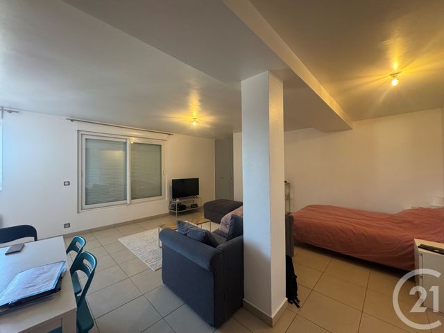 Appartement F1 &agrave; louer - 1 pi&egrave;ce - 45,93 m2 - Coulommiers - 77 - ILE-DE-FRANCE