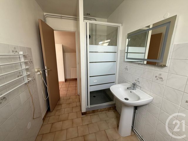 Appartement F1 &agrave; louer - 1 pi&egrave;ce - 32,72 m2 - Coulommiers - 77 - ILE-DE-FRANCE