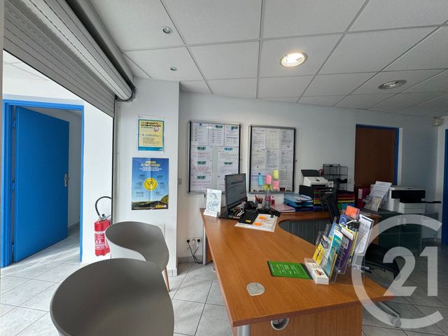 Local commercial à louer - 263.0 m2 - 77 - Seine-et-Marne