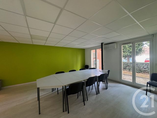 Local commercial à louer - 263.0 m2 - 77 - Seine-et-Marne