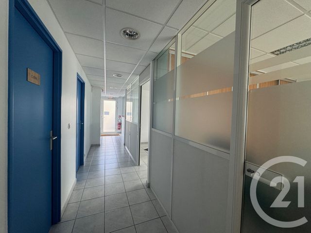 Local commercial à louer - 263.0 m2 - 77 - Seine-et-Marne