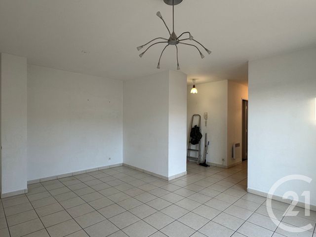 Appartement F3 &agrave; vendre - 3 pi&egrave;ces - 66,40 m2 - Coulommiers - 77 - ILE-DE-FRANCE