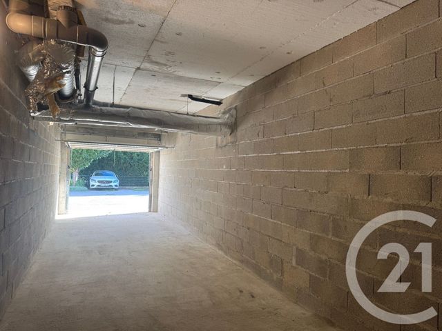 Parking &agrave; louer - 20 m2 - Coulommiers - 77 - ILE-DE-FRANCE