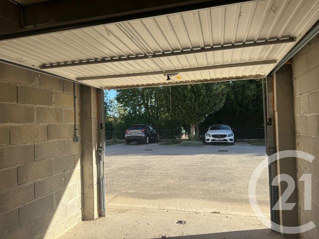 Parking &agrave; louer - 20 m2 - Coulommiers - 77 - ILE-DE-FRANCE