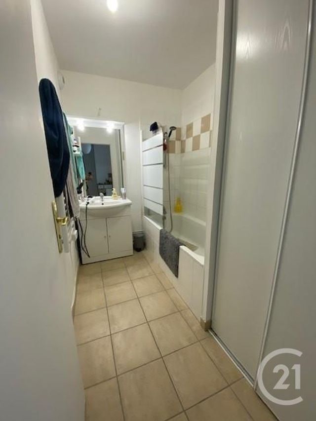 Appartement F3 &agrave; louer - 3 pi&egrave;ces - 47,68 m2 - Coulommiers - 77 - ILE-DE-FRANCE