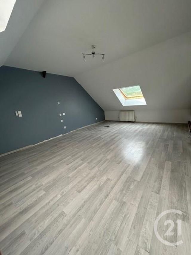 Appartement &agrave; louer - 5 pi&egrave;ces - 92,83 m2 - Touquin - 77 - ILE-DE-FRANCE