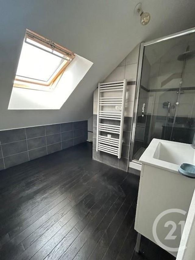 Appartement &agrave; louer - 5 pi&egrave;ces - 92,83 m2 - Touquin - 77 - ILE-DE-FRANCE
