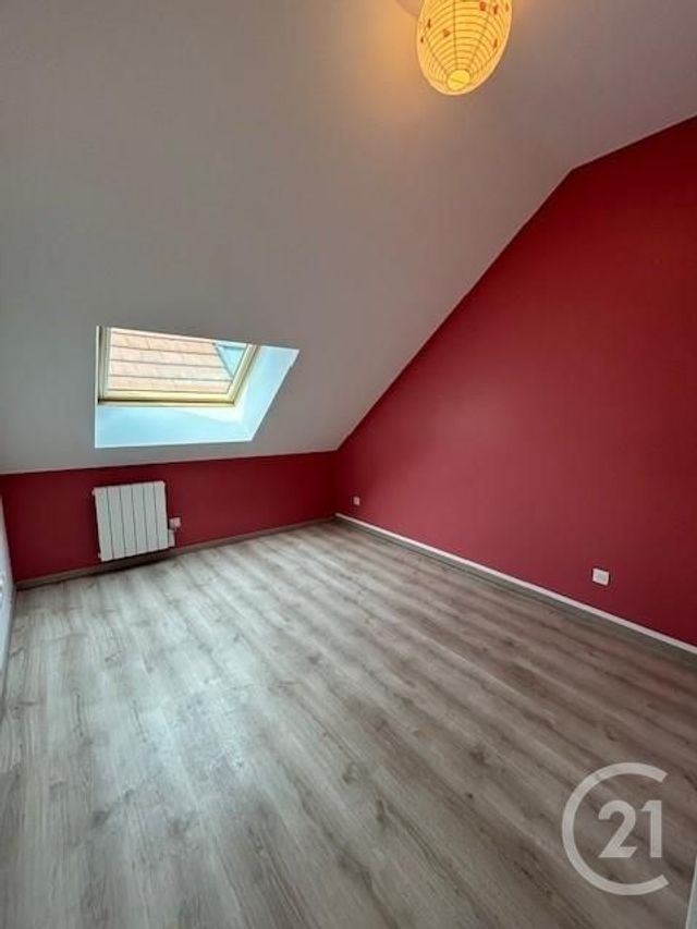 Appartement &agrave; louer - 5 pi&egrave;ces - 92,83 m2 - Touquin - 77 - ILE-DE-FRANCE