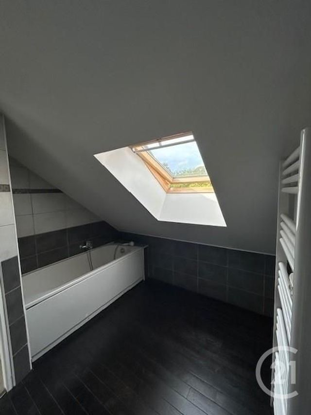 Appartement &agrave; louer - 5 pi&egrave;ces - 92,83 m2 - Touquin - 77 - ILE-DE-FRANCE