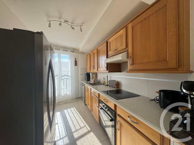Appartement F3 &agrave; louer - 3 pi&egrave;ces - 65 m2 - Coulommiers - 77 - ILE-DE-FRANCE