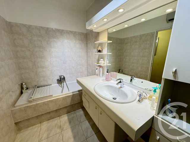 Appartement F6 à vendre - 6 pièces - 111,69 m2 - Avon - 77 - ILE-DE-FRANCE