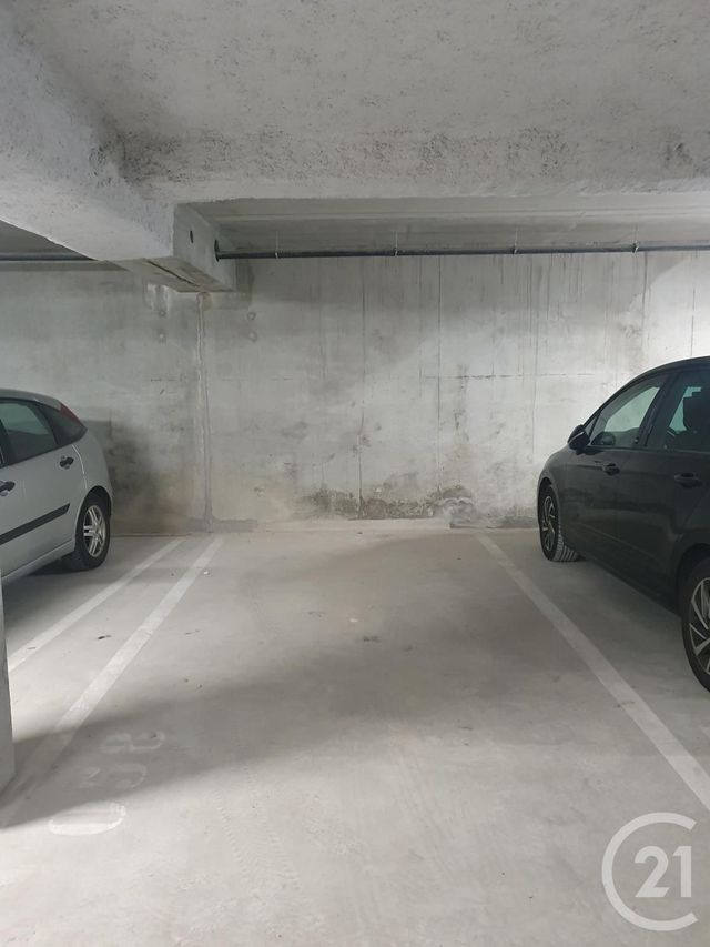 parking - AVON - 77