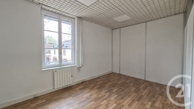 Bureaux à louer - 83.92 m2 - 77 - Seine-et-Marne