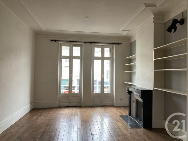 Appartement à louer - 2 pièces - 55,97 m2 - Fontainebleau - 77 - ILE-DE-FRANCE