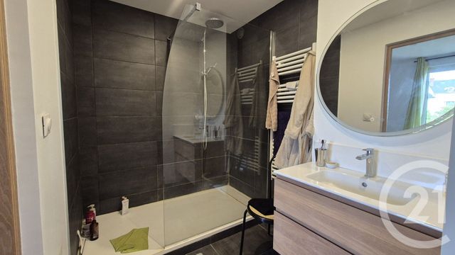 Appartement T2 &agrave; louer - 2 pi&egrave;ces - 62,96 m2 - Fontainebleau - 77 - ILE-DE-FRANCE