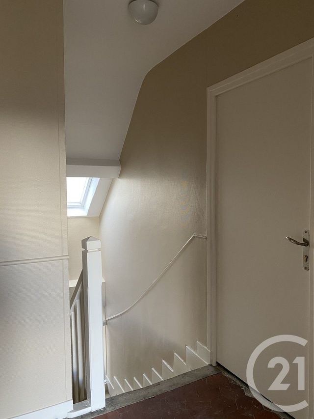 Appartement &agrave; louer - 4 pi&egrave;ces - 52,10 m2 - Fontainebleau - 77 - ILE-DE-FRANCE