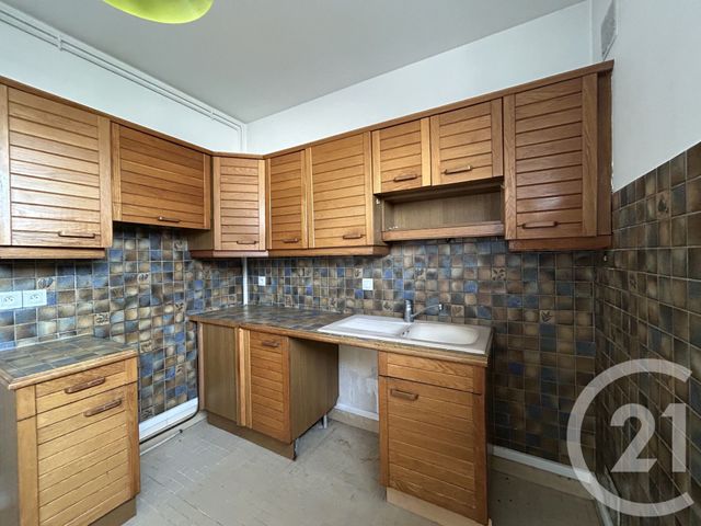 Appartement à vendre - 3 pièces - 60,54 m2 - Fontainebleau - 77 - ILE-DE-FRANCE