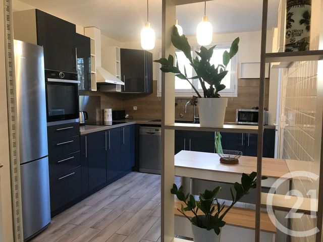 Maison &agrave; louer - 5 pi&egrave;ces - 112,17 m2 - Fontainebleau - 77 - ILE-DE-FRANCE