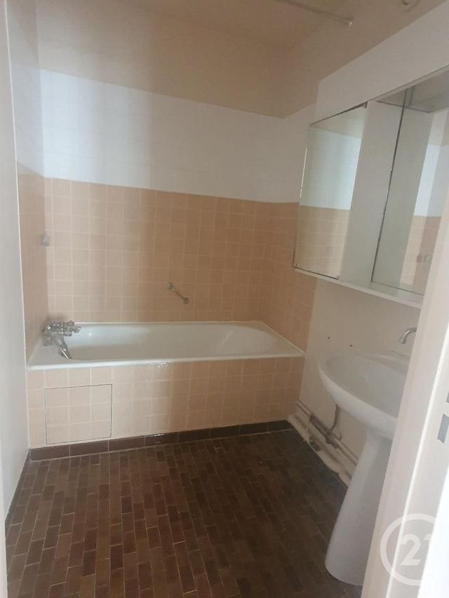 Appartement Studio &agrave; louer - 1 pi&egrave;ce - 30,39 m2 - Fontainebleau - 77 - ILE-DE-FRANCE