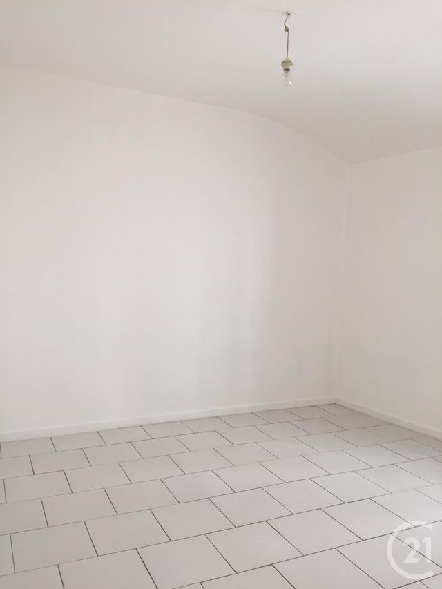 Appartement &agrave; vendre - 2 pi&egrave;ces - 28,11 m2 - Fontainebleau - 77 - ILE-DE-FRANCE