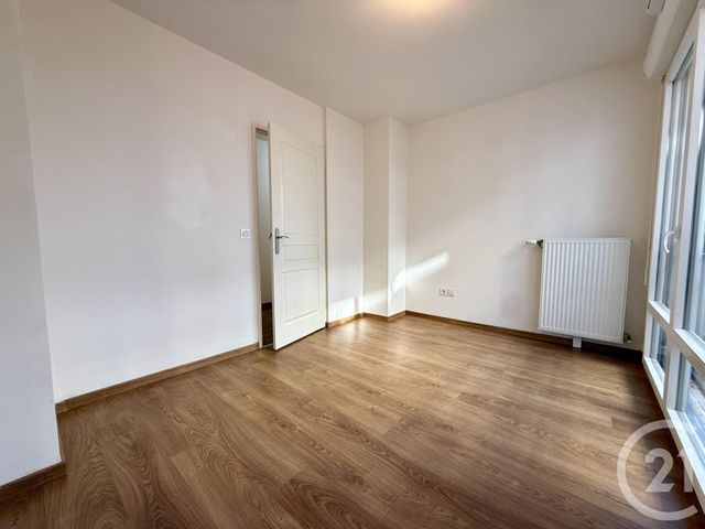 Appartement F4 &agrave; vendre - 4 pi&egrave;ces - 79,48 m2 - Fontainebleau - 77 - ILE-DE-FRANCE