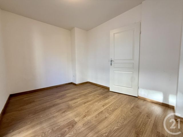 Appartement F4 &agrave; vendre - 4 pi&egrave;ces - 79,48 m2 - Fontainebleau - 77 - ILE-DE-FRANCE