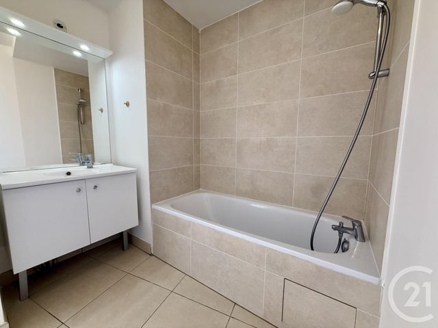 Appartement F4 &agrave; vendre - 4 pi&egrave;ces - 79,48 m2 - Fontainebleau - 77 - ILE-DE-FRANCE