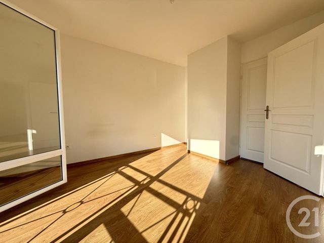 Appartement F4 &agrave; vendre - 4 pi&egrave;ces - 79,48 m2 - Fontainebleau - 77 - ILE-DE-FRANCE