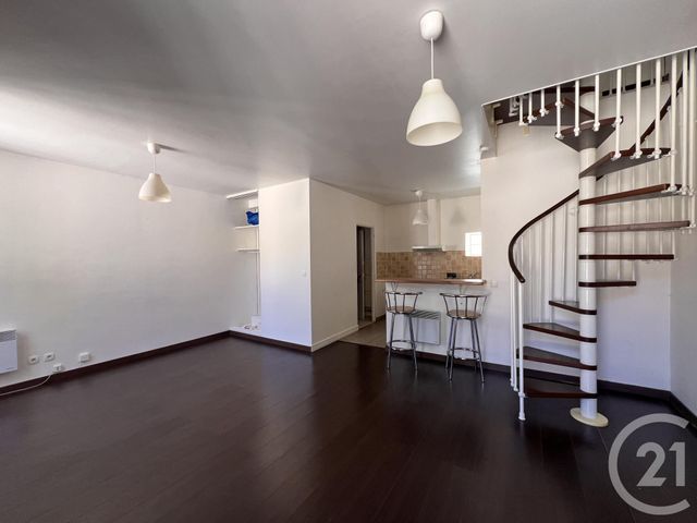 Appartement à vendre - 2 pièces - 42,15 m2 - Fontainebleau - 77 - ILE-DE-FRANCE