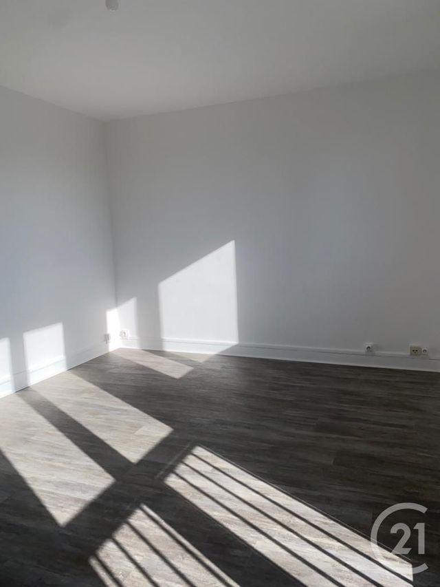 Appartement &agrave; vendre - 2 pi&egrave;ces - 41,74 m2 - Fontainebleau - 77 - ILE-DE-FRANCE