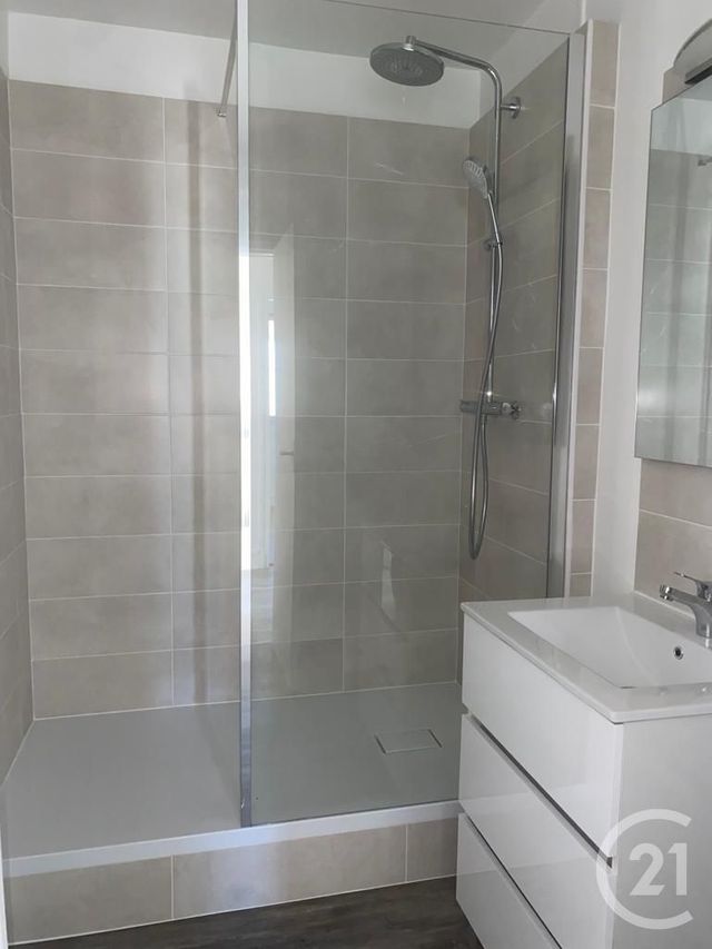 Appartement &agrave; vendre - 2 pi&egrave;ces - 41,74 m2 - Fontainebleau - 77 - ILE-DE-FRANCE