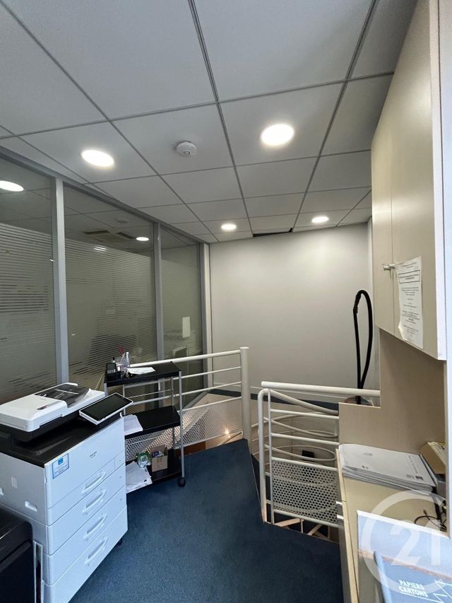 Local commercial à louer - 177.22 m2 - 77 - Seine-et-Marne