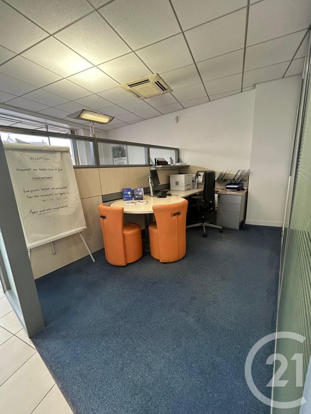 Local commercial à louer - 177.22 m2 - 77 - Seine-et-Marne