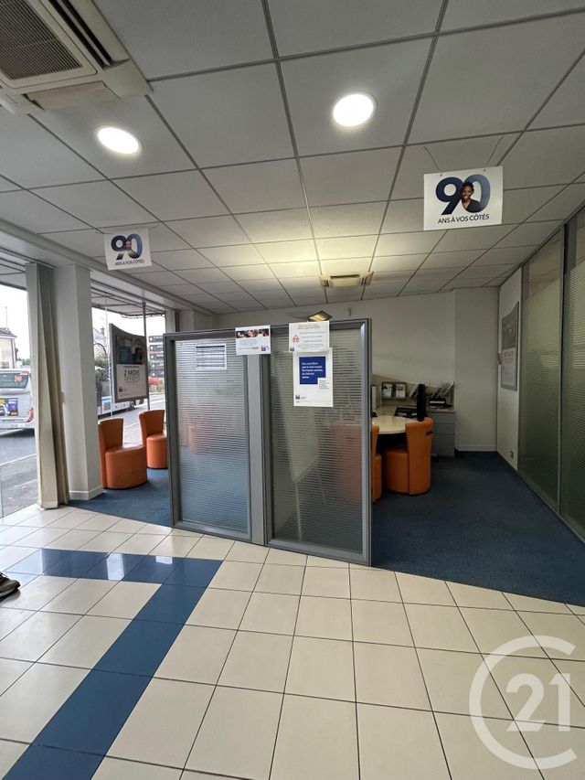 Local commercial à louer - 177.22 m2 - 77 - Seine-et-Marne