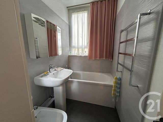 Appartement à vendre - 5 pièces - 87,65 m2 - Avon - 77 - ILE-DE-FRANCE