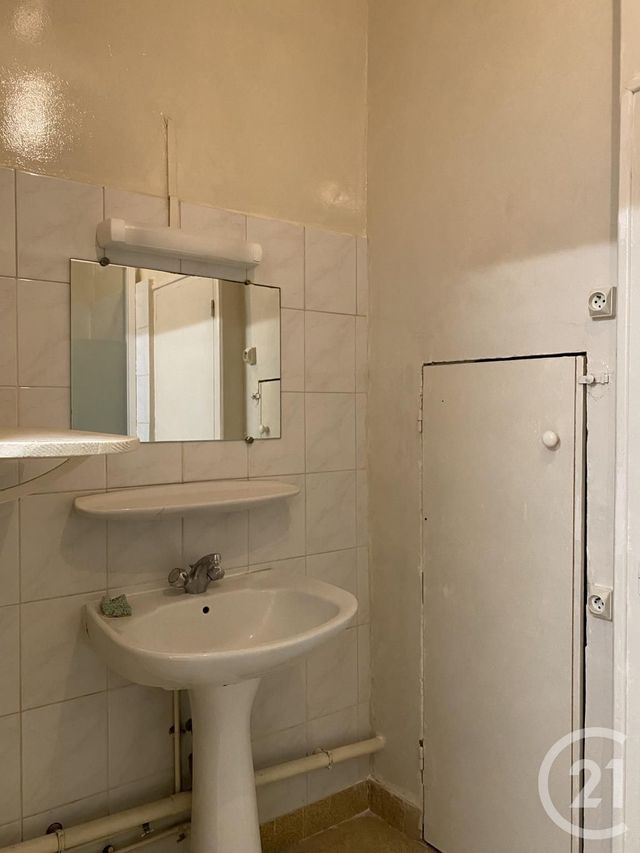 Appartement à louer - 2 pièces - 56,05 m2 - Fontainebleau - 77 - ILE-DE-FRANCE