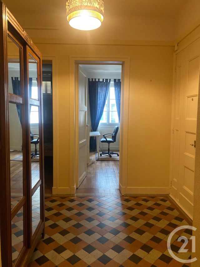 Appartement à louer - 3 pièces - 51,86 m2 - Fontainebleau - 77 - ILE-DE-FRANCE