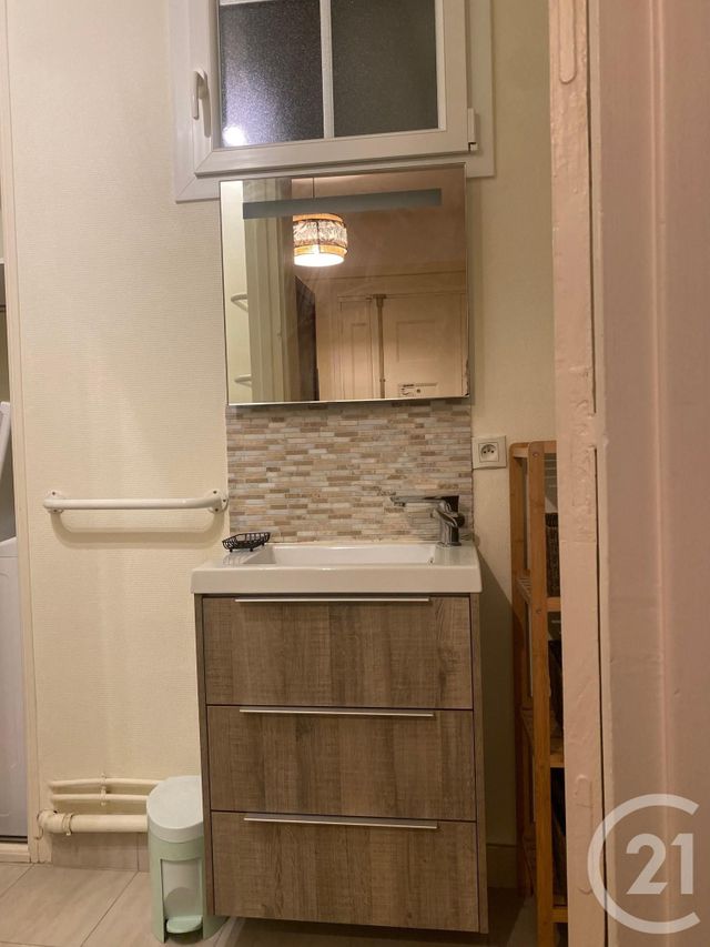 Appartement à louer - 3 pièces - 51,86 m2 - Fontainebleau - 77 - ILE-DE-FRANCE