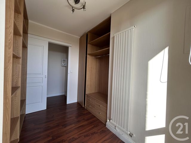 Appartement à vendre - 5 pièces - 74,79 m2 - Fontainebleau - 77 - ILE-DE-FRANCE