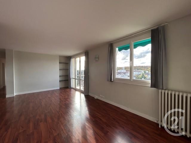 Appartement à vendre - 5 pièces - 74,79 m2 - Fontainebleau - 77 - ILE-DE-FRANCE