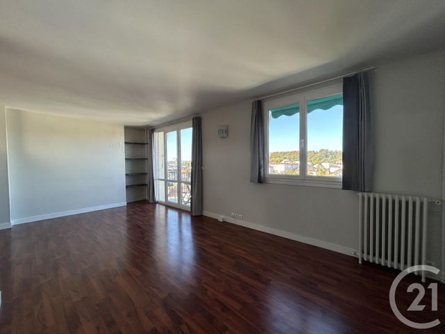 Appartement à vendre - 5 pièces - 74,79 m2 - Fontainebleau - 77 - ILE-DE-FRANCE