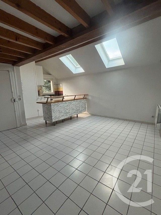 Appartement &agrave; louer - 2 pi&egrave;ces - 46,22 m2 - Samois Sur Seine - 77 - ILE-DE-FRANCE