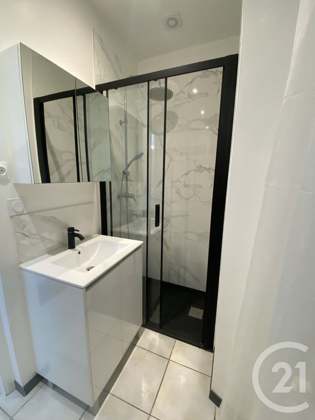 Appartement Studio à louer - 1 pièce - 28,10 m2 - Melun - 77 - ILE-DE-FRANCE