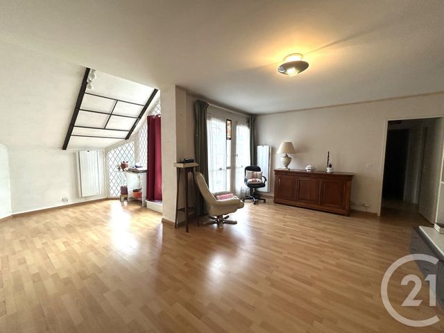 Appartement à vendre - 3 pièces - 71 m2 - Avon - 77 - ILE-DE-FRANCE